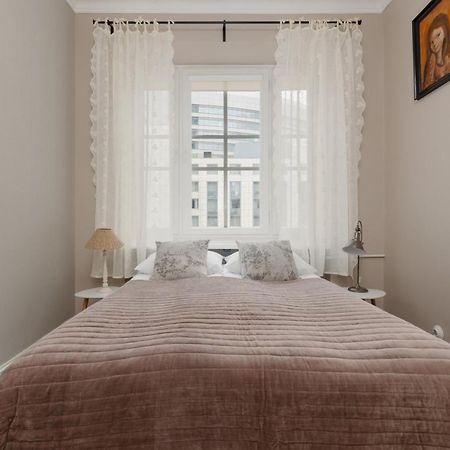 Metro Rondo Onz Apartment By Noclegi Renters Варшава Екстер'єр фото