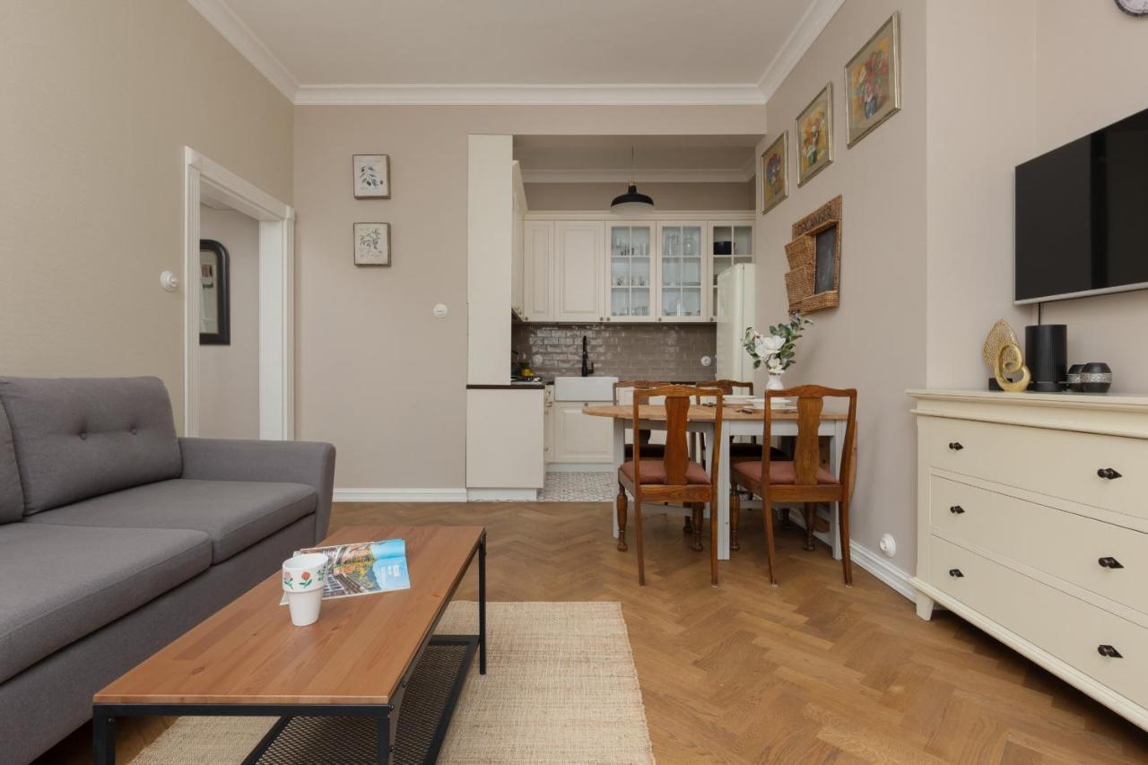 Metro Rondo Onz Apartment By Noclegi Renters Варшава Екстер'єр фото